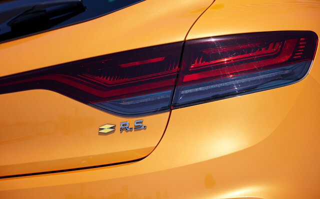 The Ultimate Handling Machine at the Peak of Maturity – Test Drive: The Renault Mégane R.S. | Renault
