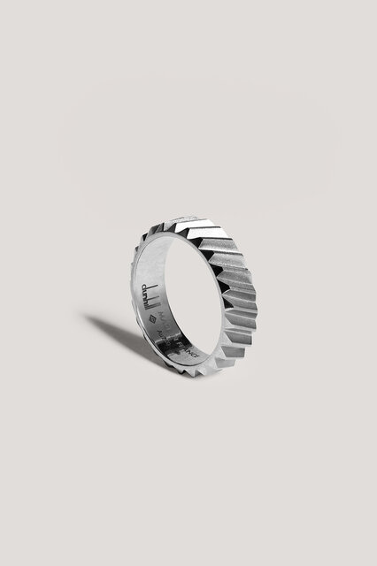 Dunhill's 18K Fine Jewellery Collection "Transmission" | dunhill