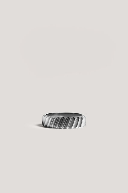 Dunhill's 18K Fine Jewellery Collection "Transmission" | dunhill