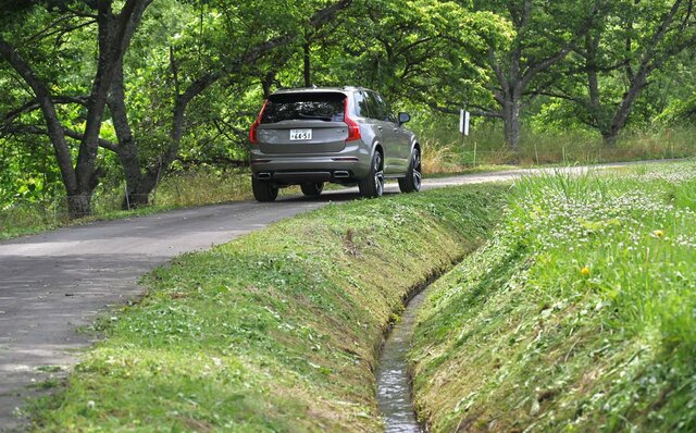 ボルボのフラッグシップSUV「XC-90」でロングドライブへ｜VOLVO