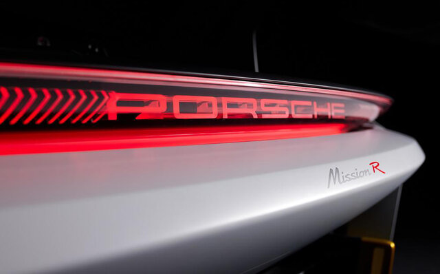 ポルシェ、アップデートしたタイカン2022年モデルを発表｜Porsche