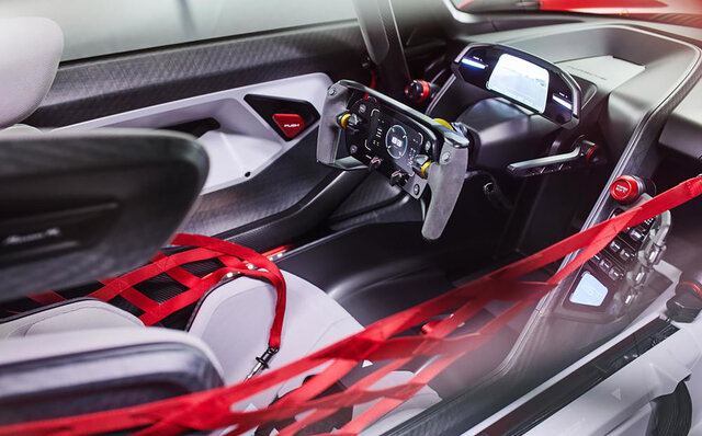 ポルシェ、アップデートしたタイカン2022年モデルを発表｜Porsche