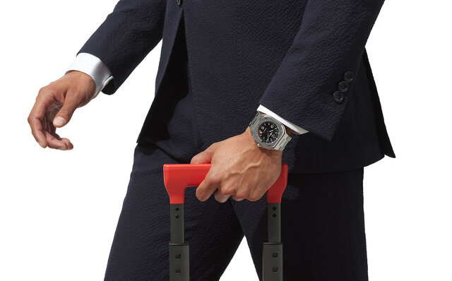 The BR 05 is equipped with its first dual-time function, a new release expressing masculinity. | Bell & Ross