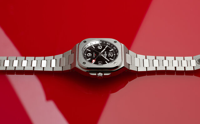 The BR 05 is equipped with its first dual-time function, a new release expressing masculinity. | Bell & Ross