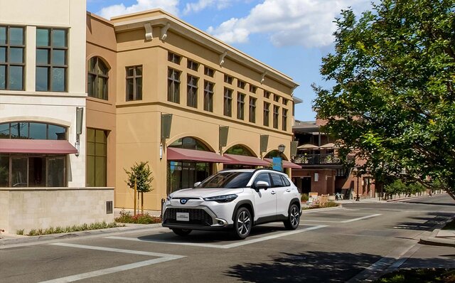 カローラシリーズ初のSUV、ついに登場｜TOYOTA