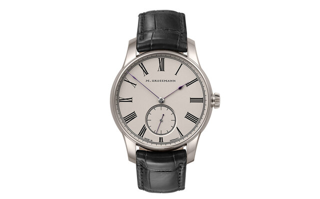 It's called "Hamatik" because of its hammer-shaped pendulum. A historic piece that winds the mainspring through its reciprocating motion | MORITZ GROSSMANN