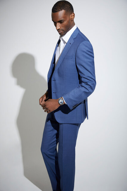 ゼニス愛炸裂！　初号機に搭載された“ゼニスブルー”を全面に敷いた激レアモデル｜ZENITH