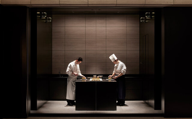 Tokyo's most sought-after pastry shop right now. The perfect place for a gift this autumn. | AMAN