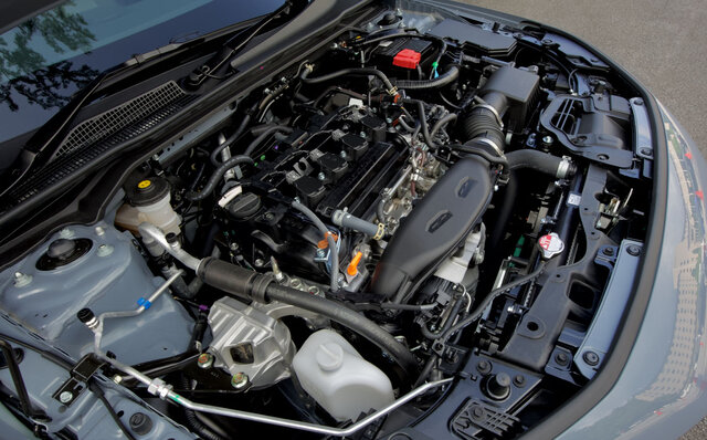 Test Drive: The New Civic—The 6MT Model is Flawlessly Executed | HONDA