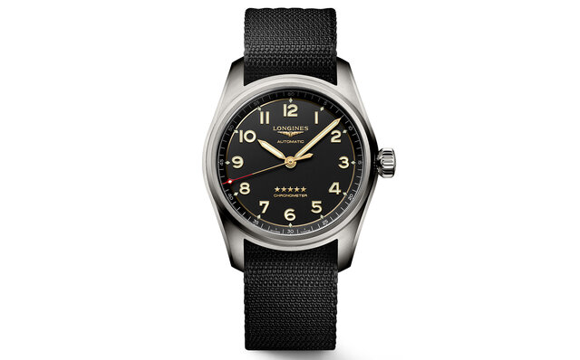 A masterpiece model, inheriting the 1940s aviation watch, is further refined with a more rugged titanium case. | LONGINES
