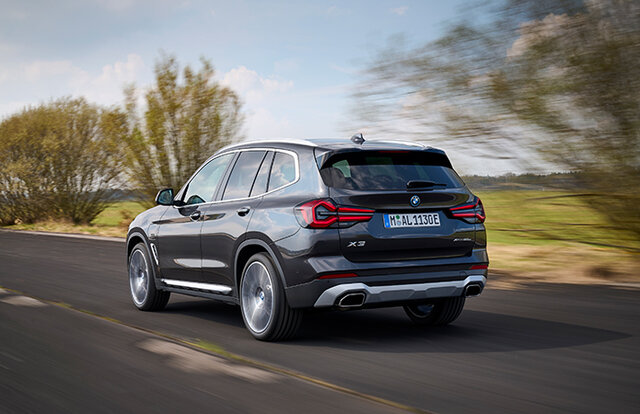 BMW、ハンズオフ機能などを追加したマイチェン版X3 、X4を発売｜BMW