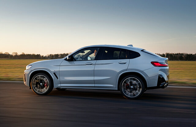 BMW、ハンズオフ機能などを追加したマイチェン版X3 、X4を発売｜BMW