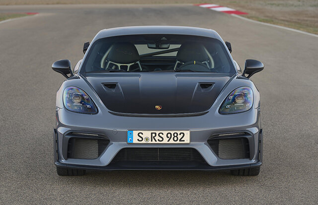 The top model of the 718 range, the 718 Cayman GT4 RS, is now available for order | Porsche  