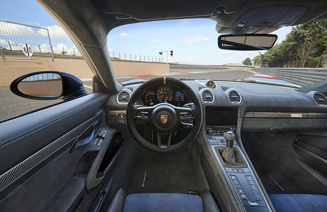 The top model of the 718 range, the 718 Cayman GT4 RS, is now available for order | Porsche