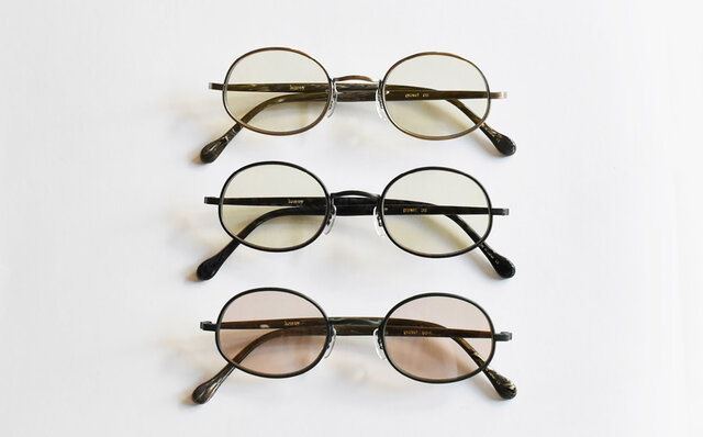 Inspired by "stones" found on the coast of Sado Island. Eyeglass frames made of acetate | kearny