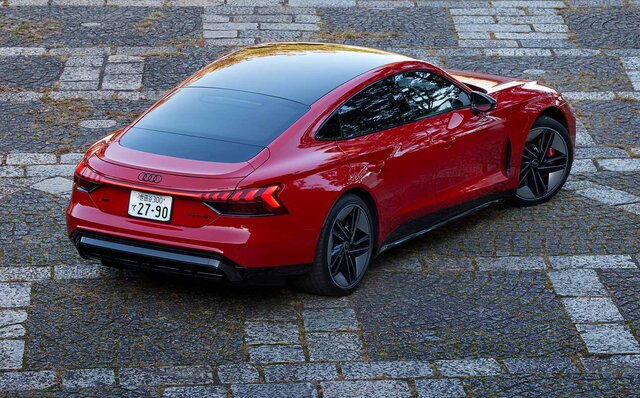 Test Drive of the Audi e-tron GT: In a word, it's a car that feels good to drive | Audi