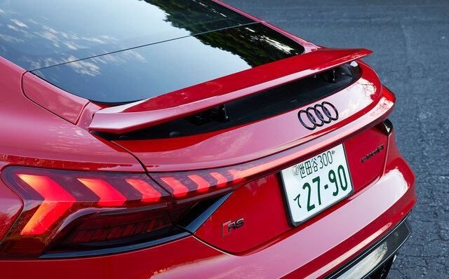 Test Drive of the Audi e-tron GT: In a word, it's a car that feels good to drive | Audi