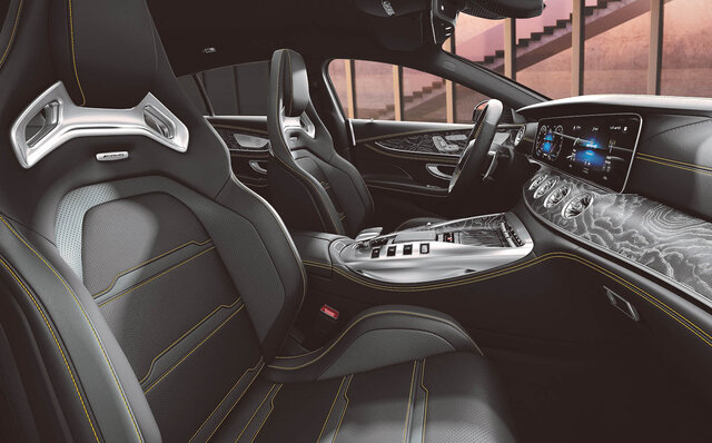 改良型エアサスペンションを設定した「メルセデス AMG GT 4ドアクーペ」が日本でも発売｜Mercedes AMG