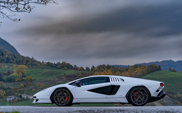 The Countach LPI 800-4 Makes Its First Public Road Debut | Lamborghini