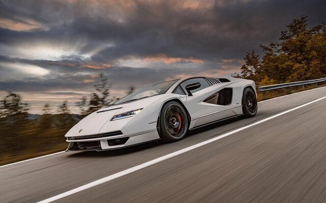 The Countach LPI 800-4 Makes Its First Public Road Debut | Lamborghini