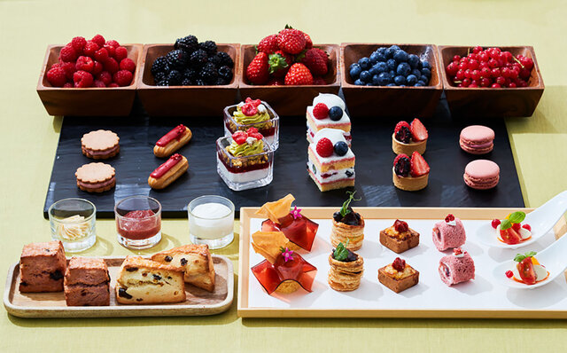 Embrace Spring at Andaz Tokyo! Special Spring Menus Featuring Cherry Blossom Sweets and Vibrant Dishes | Andaz Tokyo