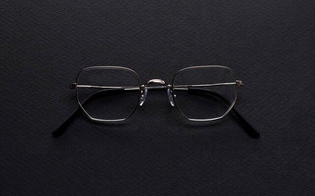 Z-shaped temples act as springs. Three models released from a French eyewear brand | GOUV/AU