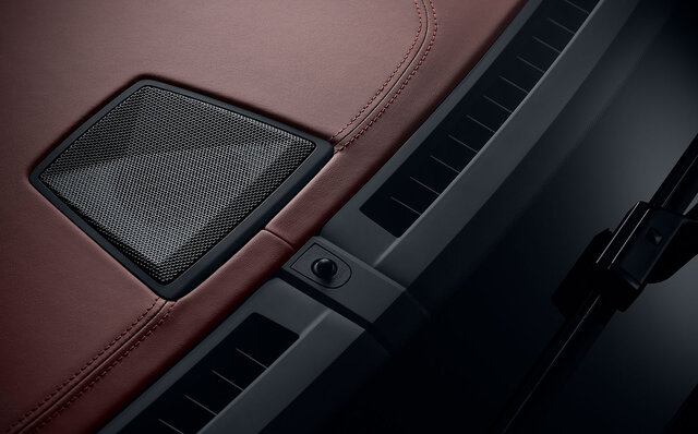 DS's Flagship Saloon, the DS 9, Makes Its Debut | DS