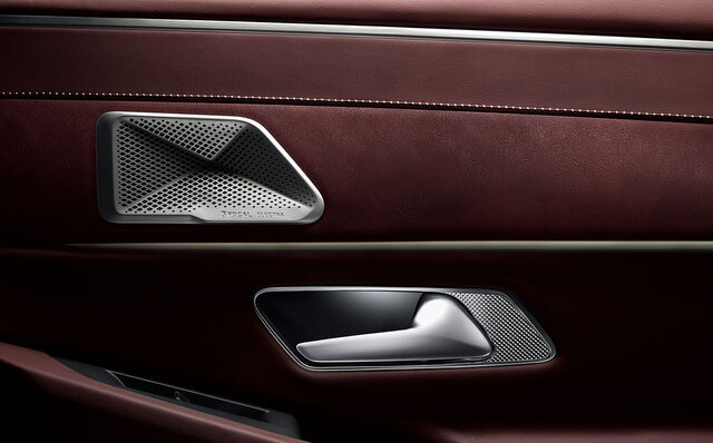 DS's Flagship Saloon, the DS 9, Makes Its Debut | DS