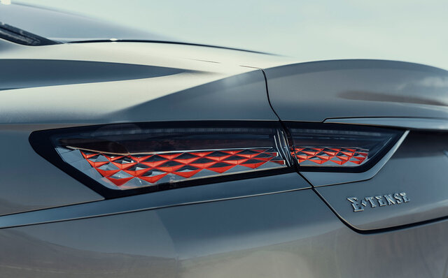 DS's Flagship Saloon, the DS 9, Makes Its Debut | DS
