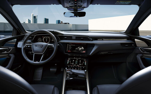 アウディe-tronシリーズにハイパフォーマンスグレードのSモデル登場｜Audi