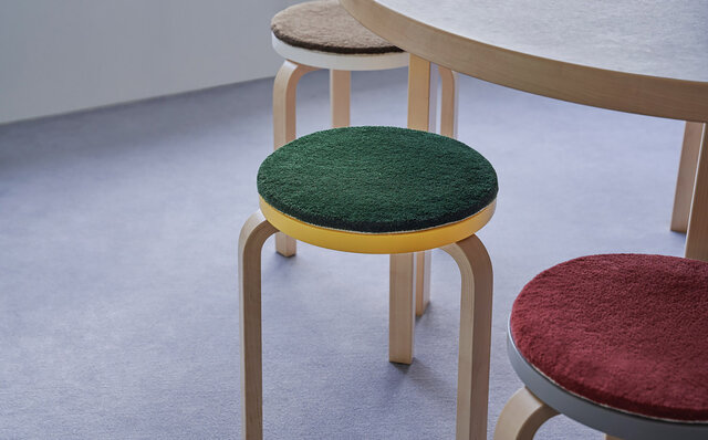 Utilizing leftover yarn from the carpet manufacturing process. 100% wool chair pad | HOTTA CARPET