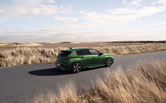 Stellantis Begins Sales of the New Peugeot 308 and 308 SW in Japan | PEUGEOT