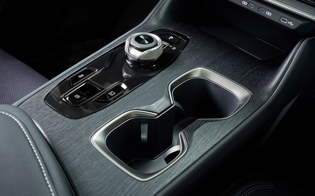 レクサス初となるバッテリーEV専用モデル「RZ」がワールドプレミア｜LEXUS