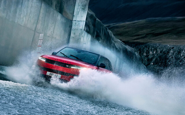 Land Rover World Premieres the New Range Rover Sport | Land Rover