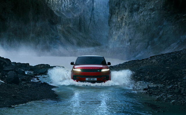 Land Rover World Premieres the New Range Rover Sport | Land Rover