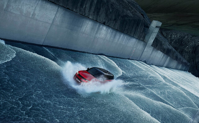 Land Rover World Premieres the New Range Rover Sport | Land Rover