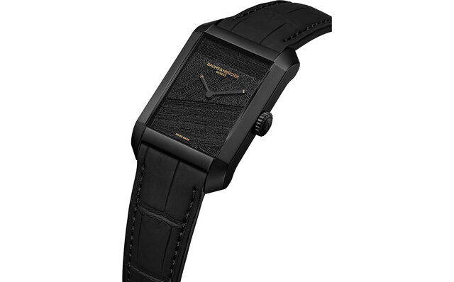 “黒の巨匠”に捧げられたハンプトン「ピエール・スーラージュへのオマージュ」｜BAUME & MERCIER