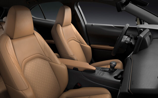 Lexus World Premieres the New UX, Launching in Japan Around Summer 2022 | LEXUS