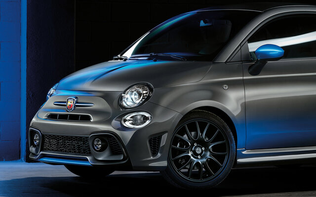 アバルト595に個性的なエクステリアを備えたMT仕様の新グレードF595が誕生 ｜ABARTH