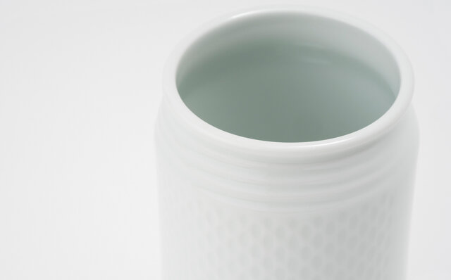 Sake vessels supervised by Paricco released from a ceramic manufacturer's original brand | zen to