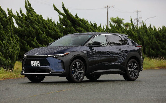 Test Drive of the bZ4X and Solterra, the SUV-type BEVs jointly developed by Toyota and Subaru. What are the differences in their ride quality? | TOYOTA SUBARU