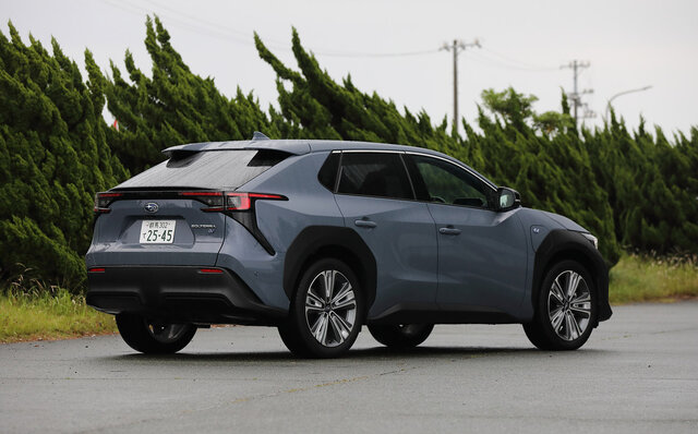 Test Drive of the bZ4X and Solterra, the SUV-type BEVs jointly developed by Toyota and Subaru. What are the differences in their ride quality? | TOYOTA SUBARU