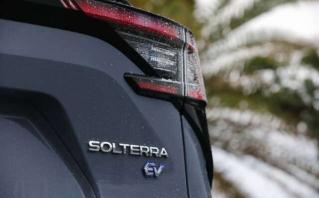 Test Drive of the bZ4X and Solterra, the SUV-type BEVs jointly developed by Toyota and Subaru. What are the differences in their ride quality? | TOYOTA SUBARU