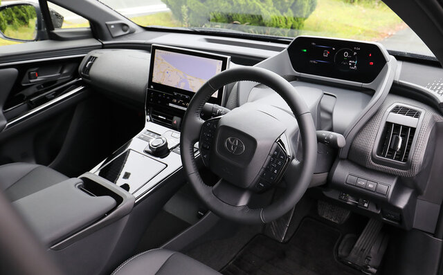 Test Drive of the bZ4X and Solterra, the SUV-type BEVs jointly developed by Toyota and Subaru. What are the differences in their ride quality? | TOYOTA SUBARU