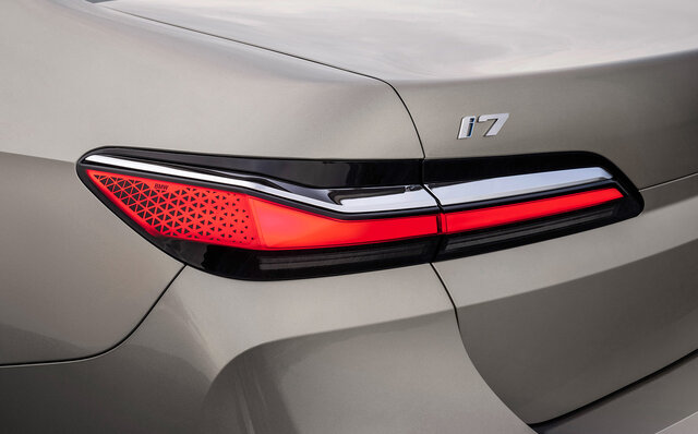 BMW's flagship sedan, the new 7 Series, goes on sale—the first BEV, the i7, is also in the lineup | BMW