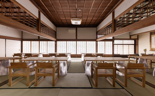 A special time at a renowned temple with 550 years of history. A telework space renovated within Jonan Betsuin Zentoku-ji Temple.｜Travel
