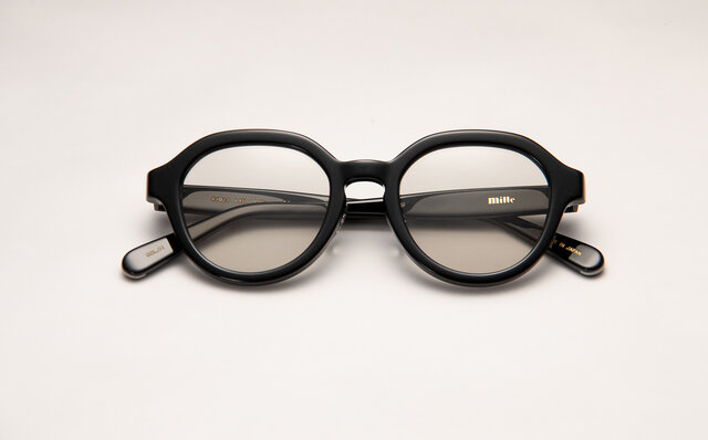 Designed by the team behind popular eyewear brands. A rising sunglasses brand: mille