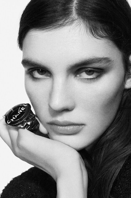 “CHANEL”のロゴが主役！「シャネル ウォンテッド カプセル コレクション」｜CHANEL