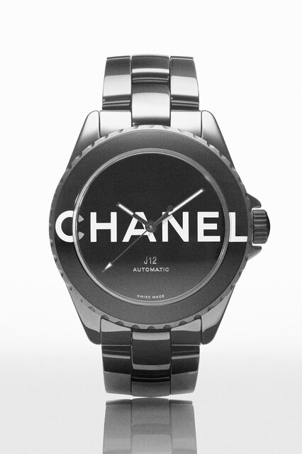 “CHANEL”のロゴが主役！「シャネル ウォンテッド カプセル コレクション」｜CHANEL