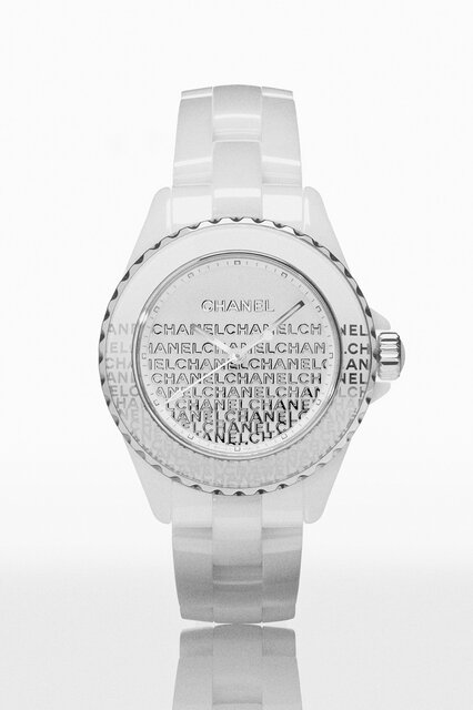 “CHANEL”のロゴが主役！「シャネル ウォンテッド カプセル コレクション」｜CHANEL